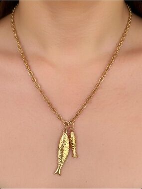 New! Trending Gold Fish Charm Necklace 16-18”